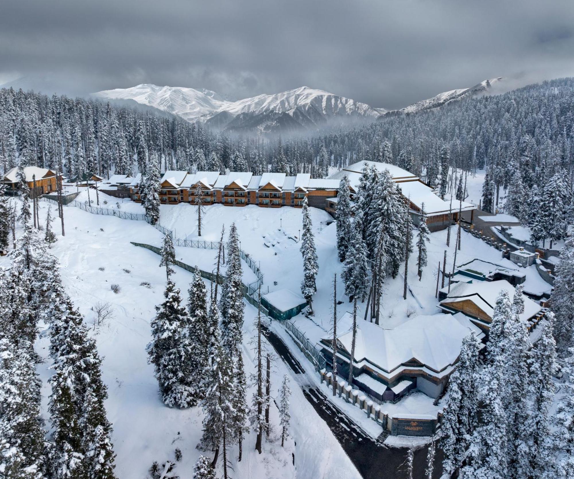 Resort The Khyber Himalayan & Gulmarg